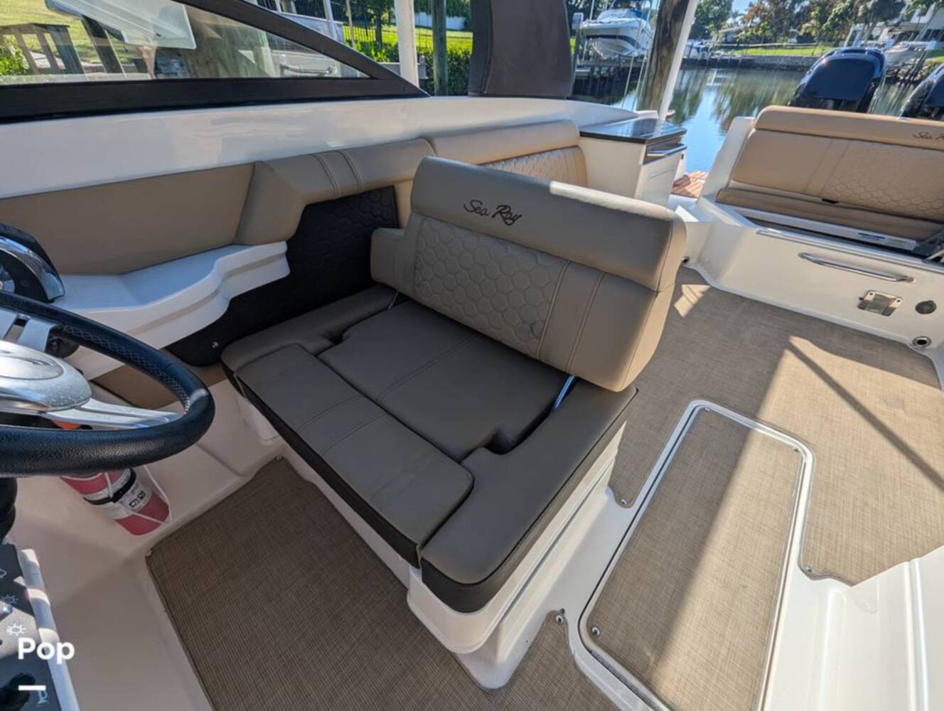 A photo of this 2018 Sea Ray SDX 290