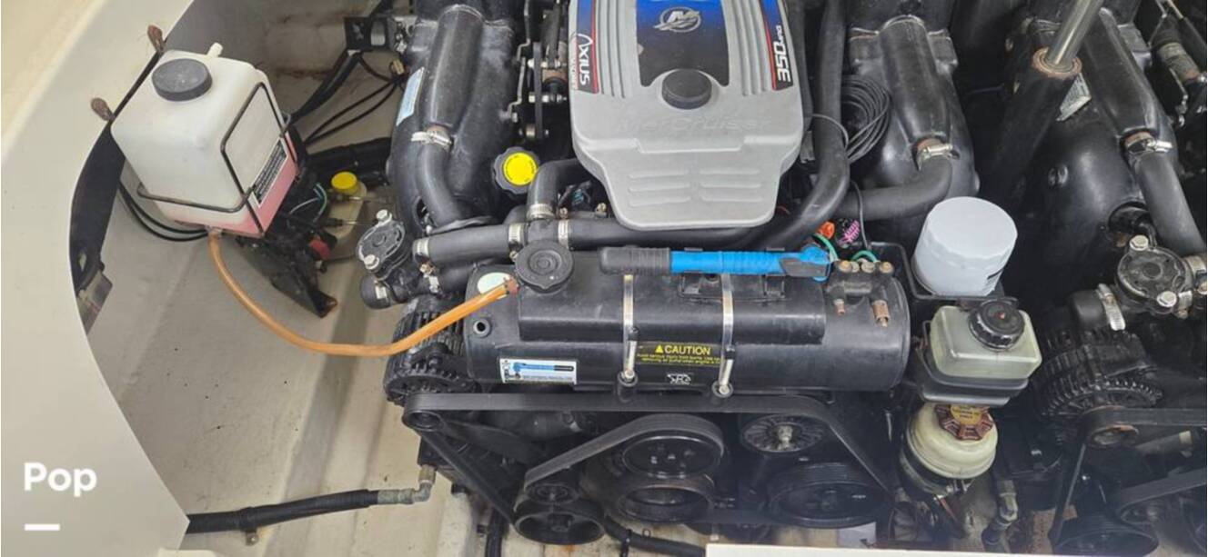 A photo of this 2010 Sea Ray 300 SLX