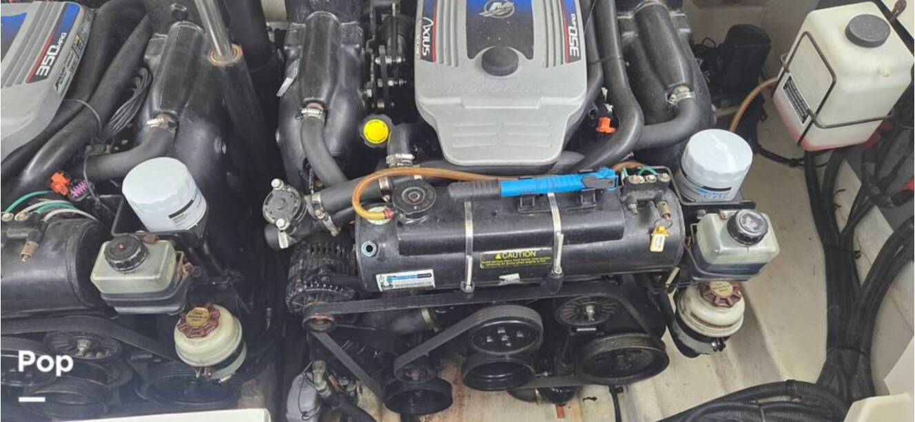 A photo of this 2010 Sea Ray 300 SLX