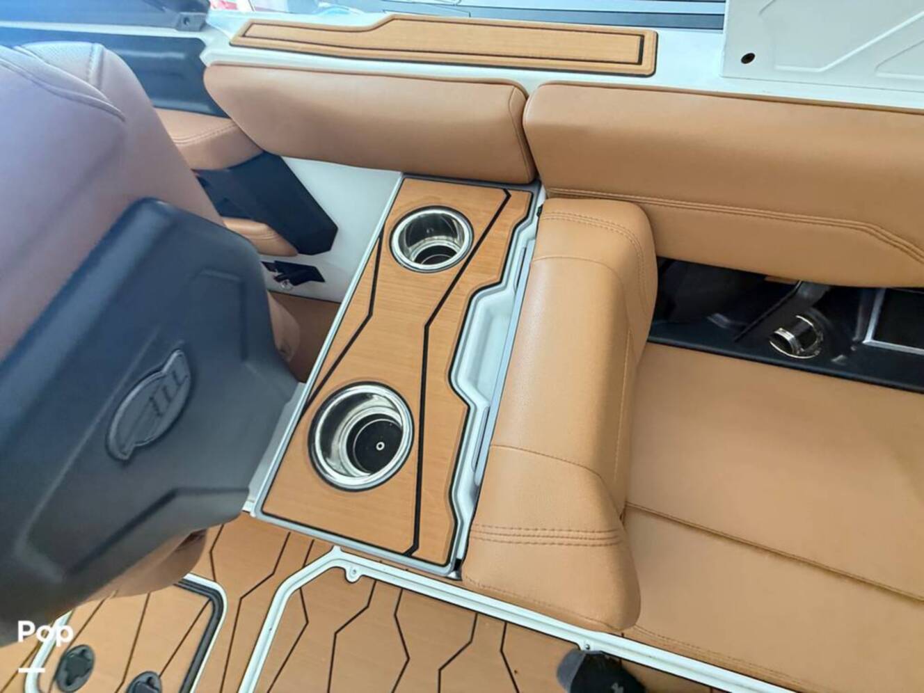 A photo of this 2025 Malibu Wakesetter 24 MXZ