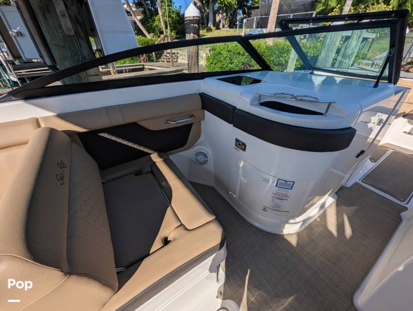 A photo of this 2018 Sea Ray SDX 290