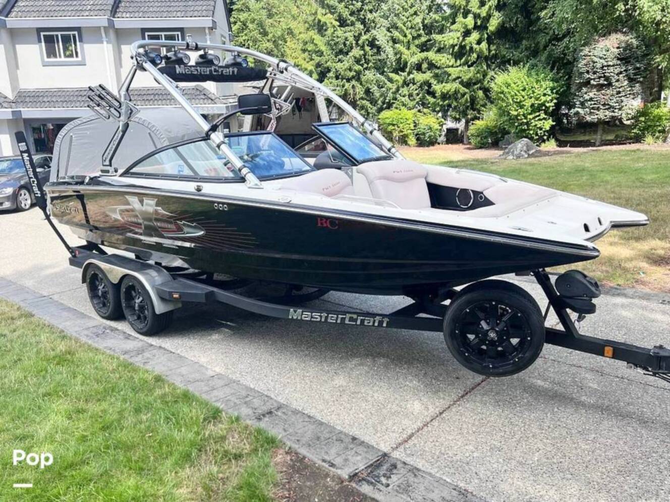 A photo of this 2007 Mastercraft XStar PWT Edition