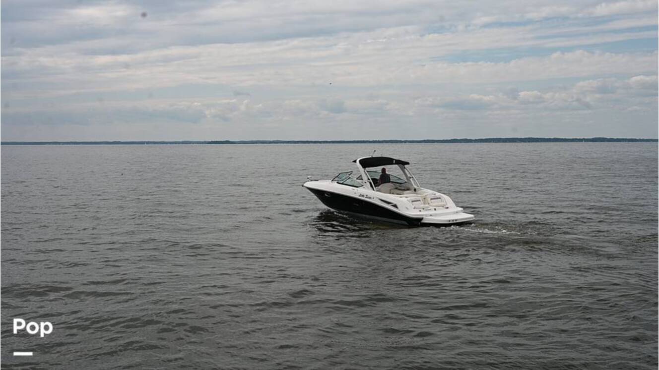 A photo of this 2010 Sea Ray 300 SLX