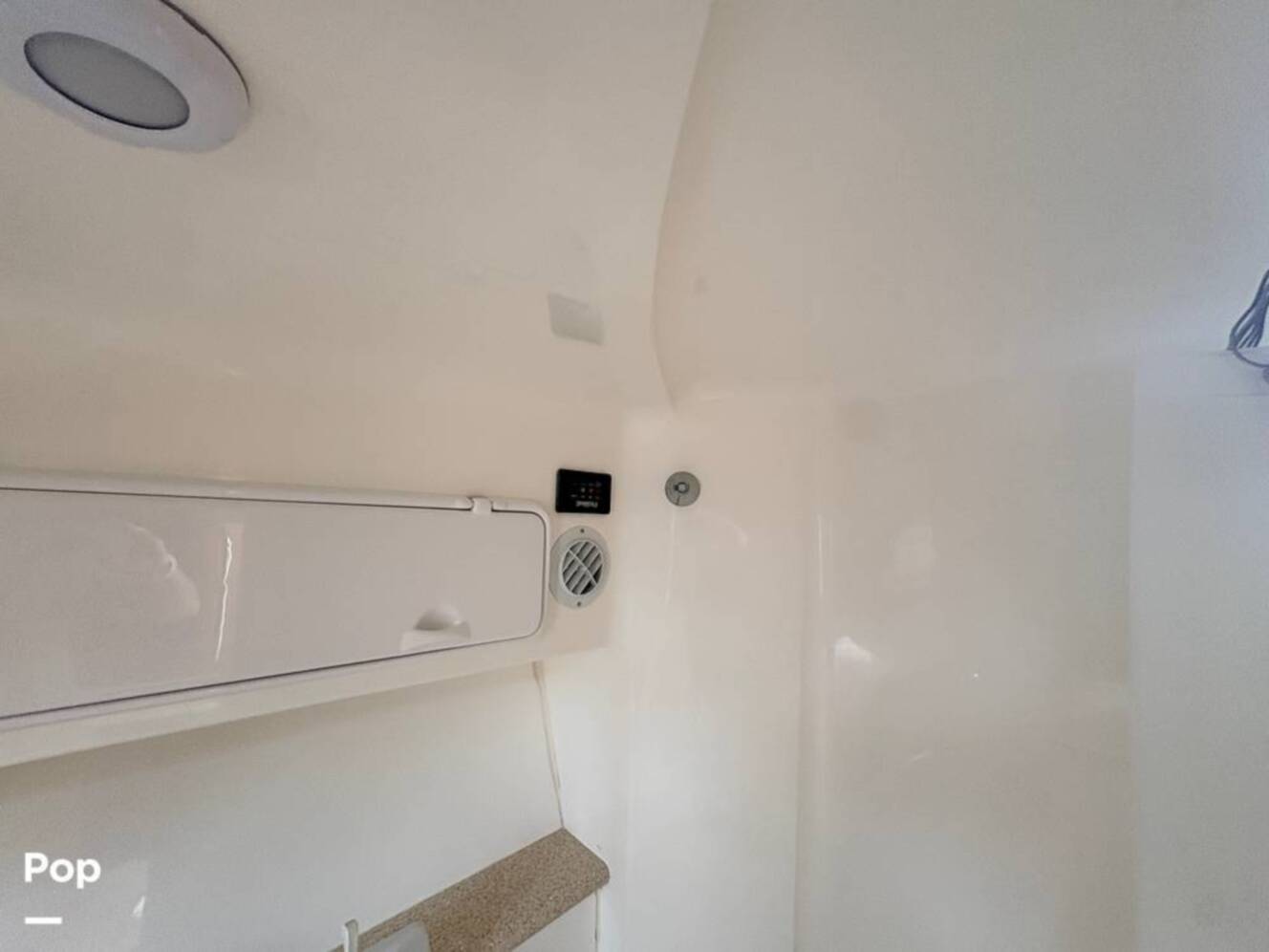 A photo of this 2009 Fountain LX 38