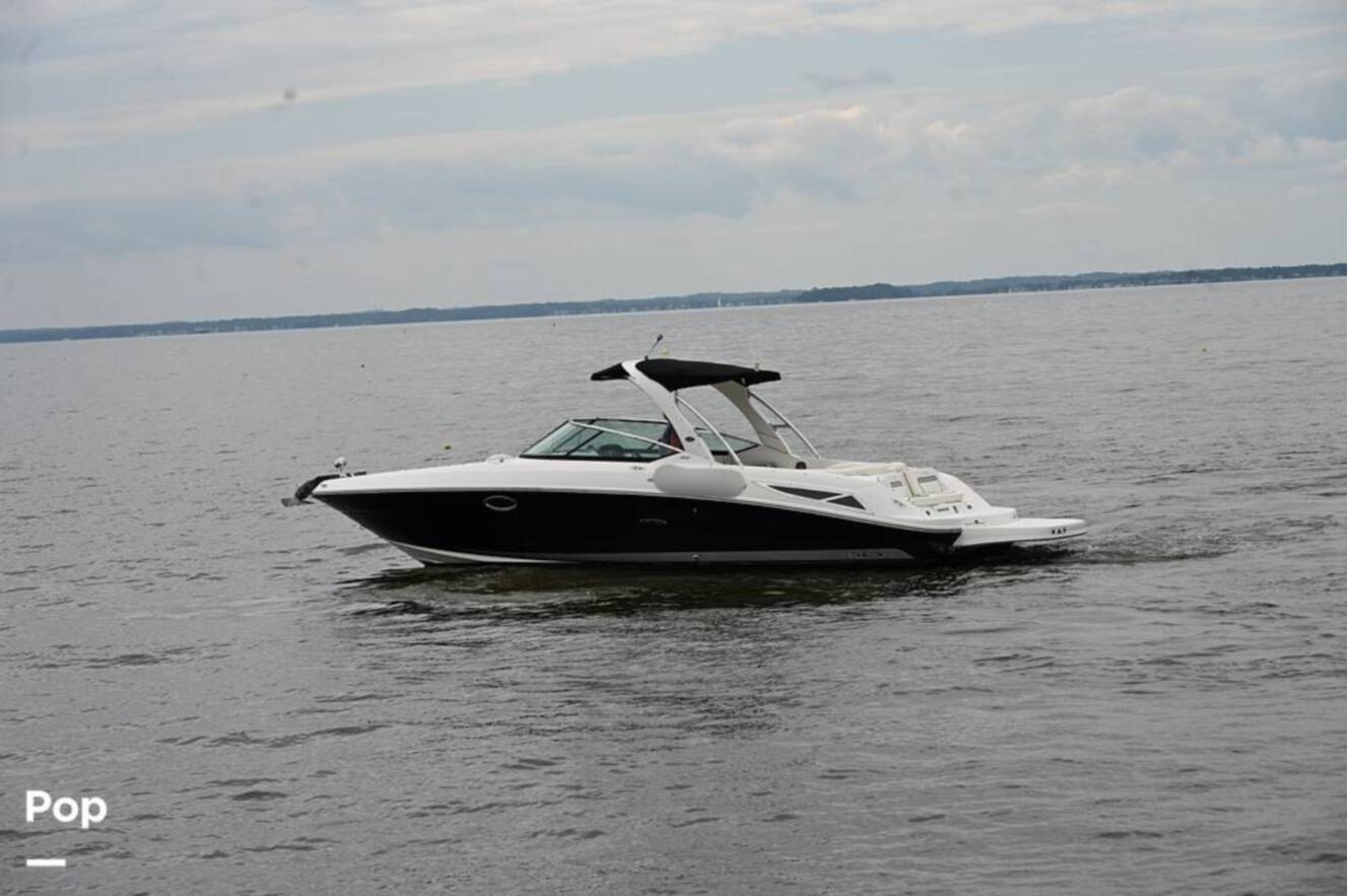 A photo of this 2010 Sea Ray 300 SLX