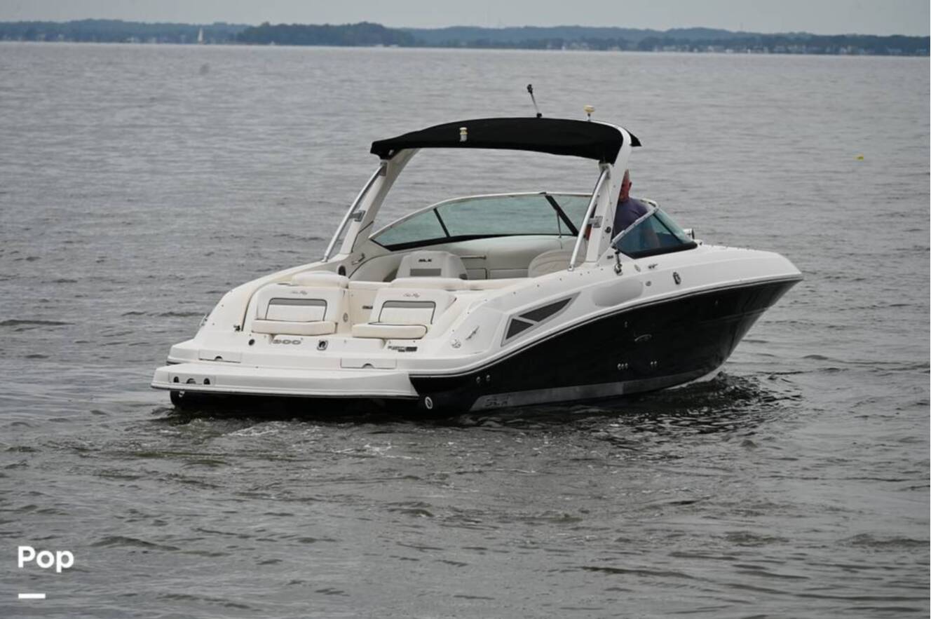 A photo of this 2010 Sea Ray 300 SLX