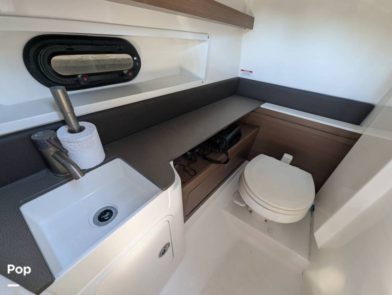 A photo of this 2018 Sea Ray SDX 290