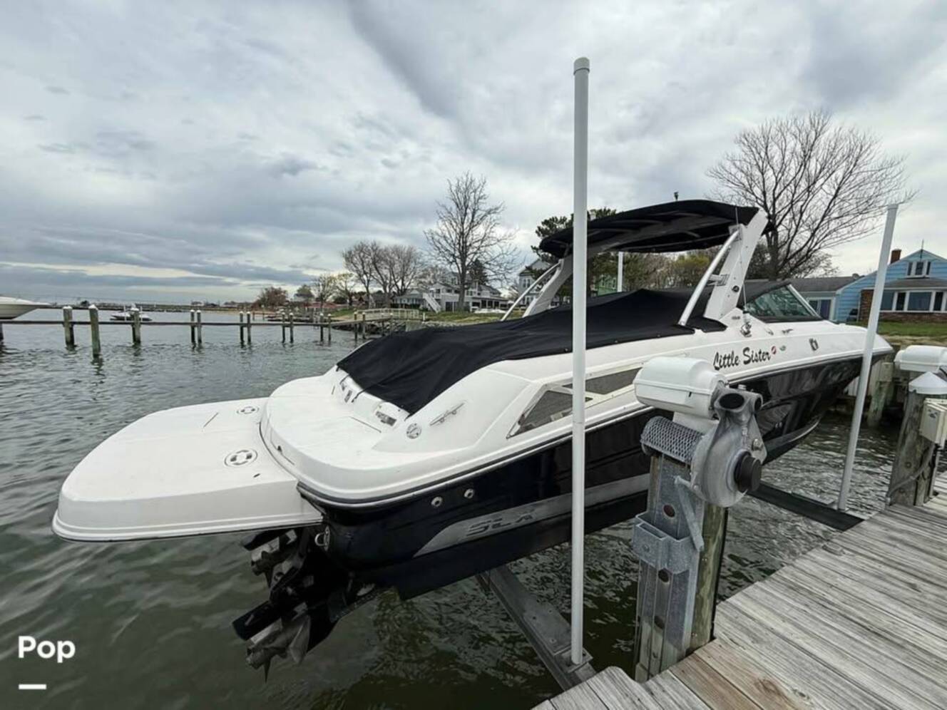 A photo of this 2010 Sea Ray 300 SLX