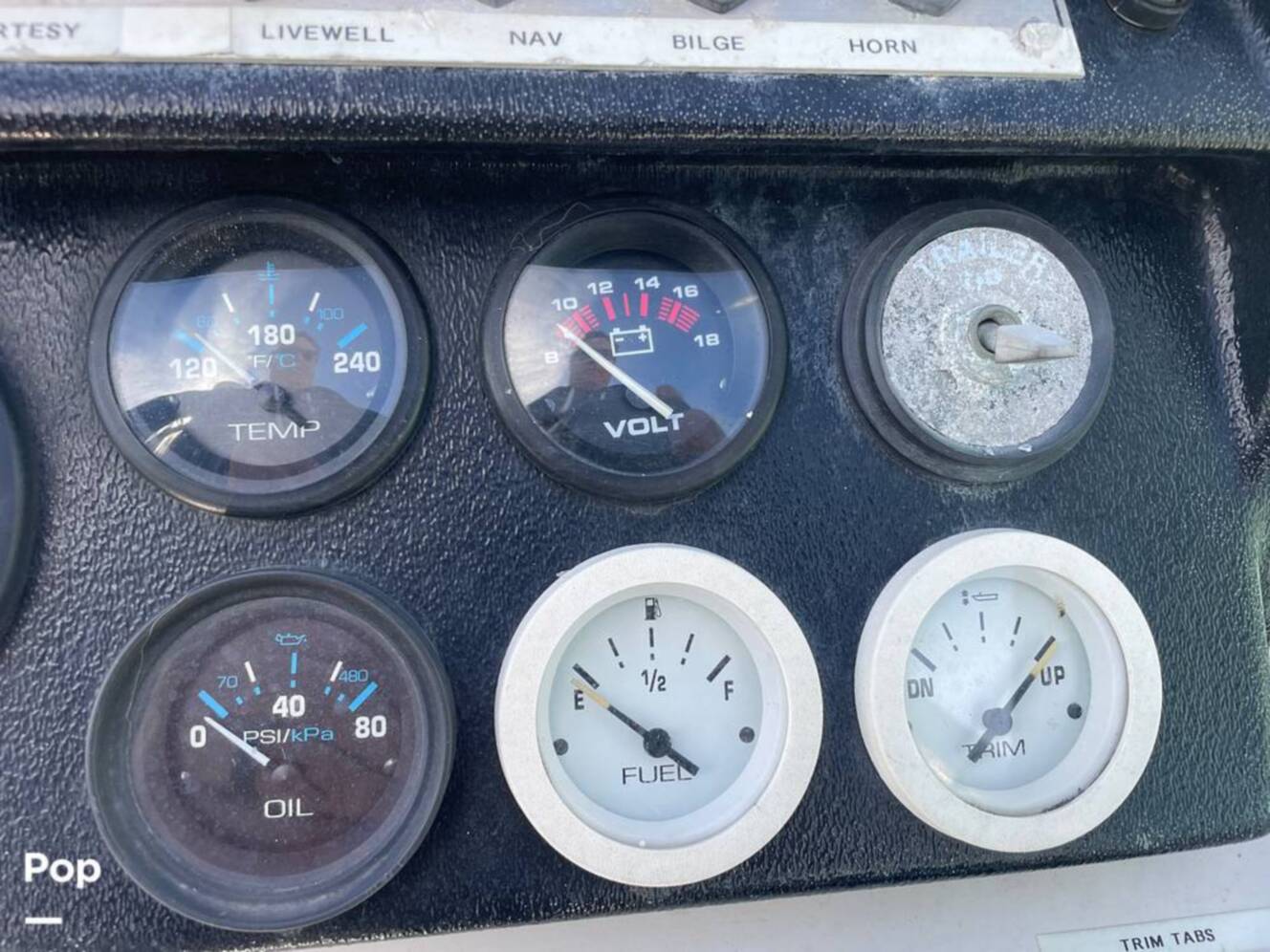 A photo of this 1990 Wellcraft 250 Sportsman