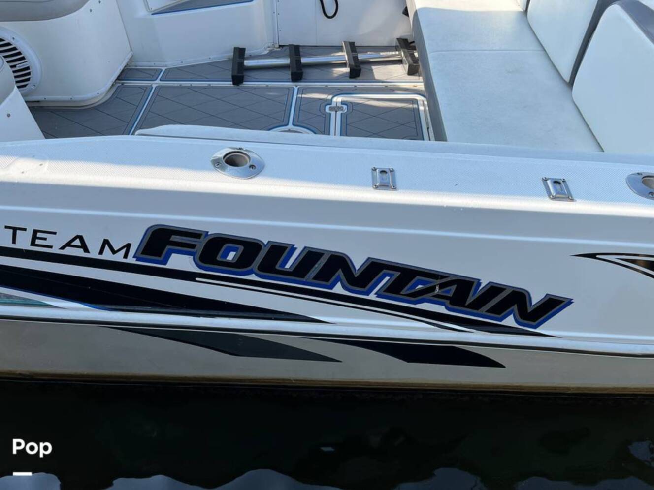 A photo of this 1996 Fountain Sportfish Cruiser