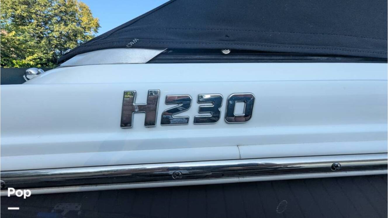 A photo of this 2021 Four Winns Horizon 230 RS