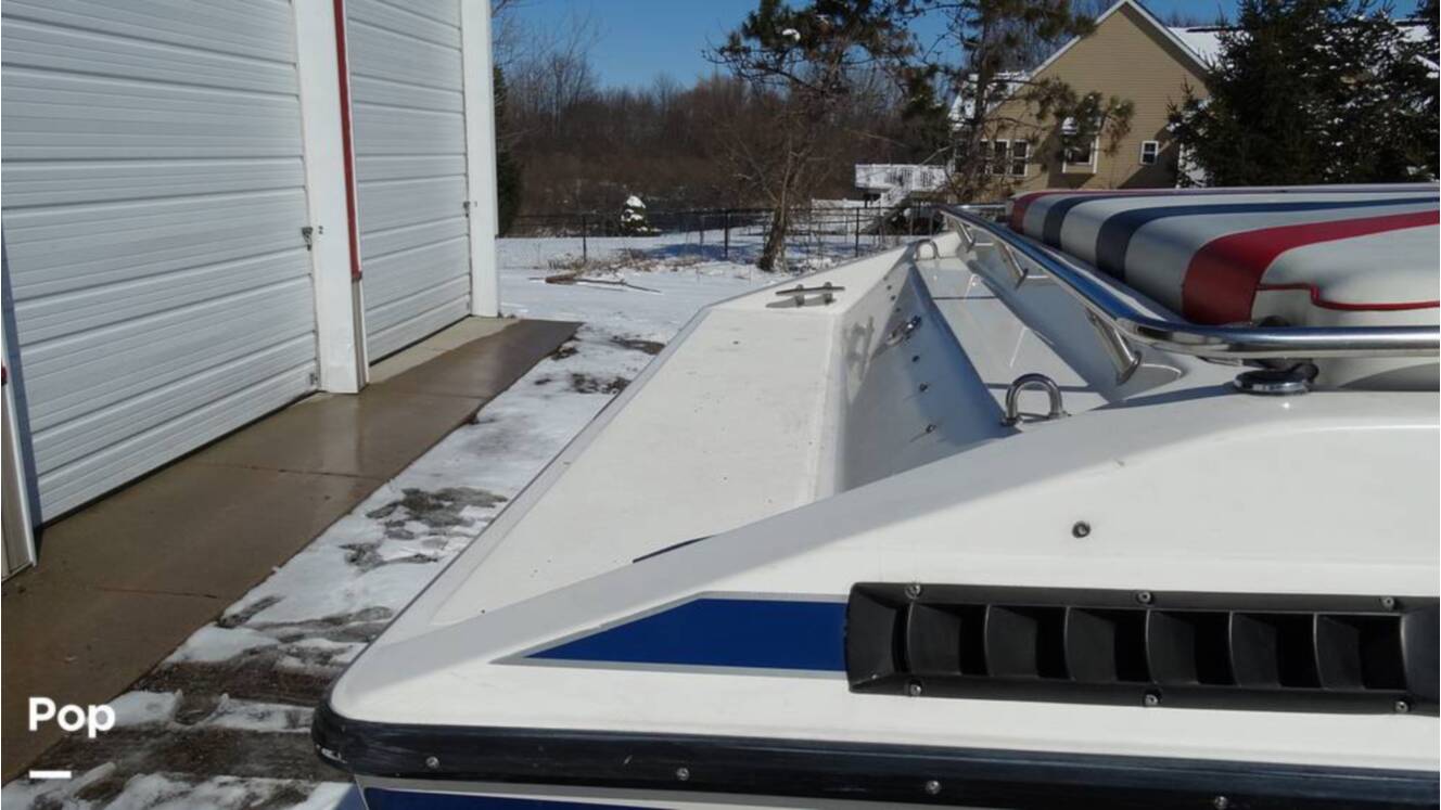 A photo of this 1989 Fountain Fever 38