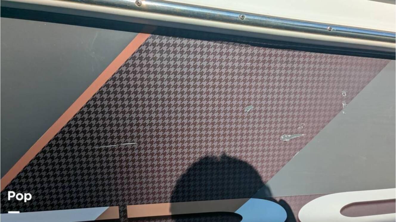 A photo of this 2021 Four Winns Horizon 230 RS