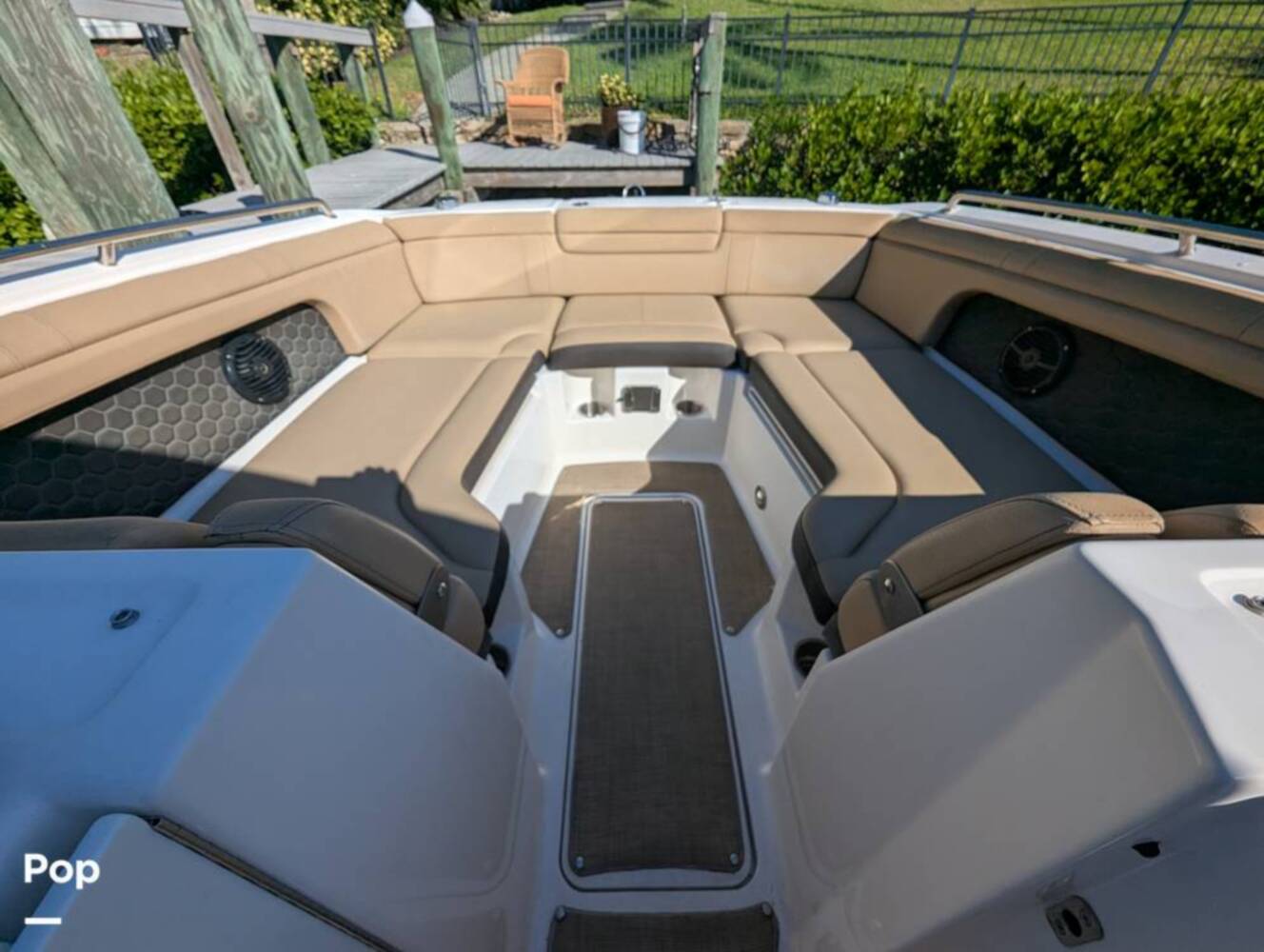 A photo of this 2018 Sea Ray SDX 290