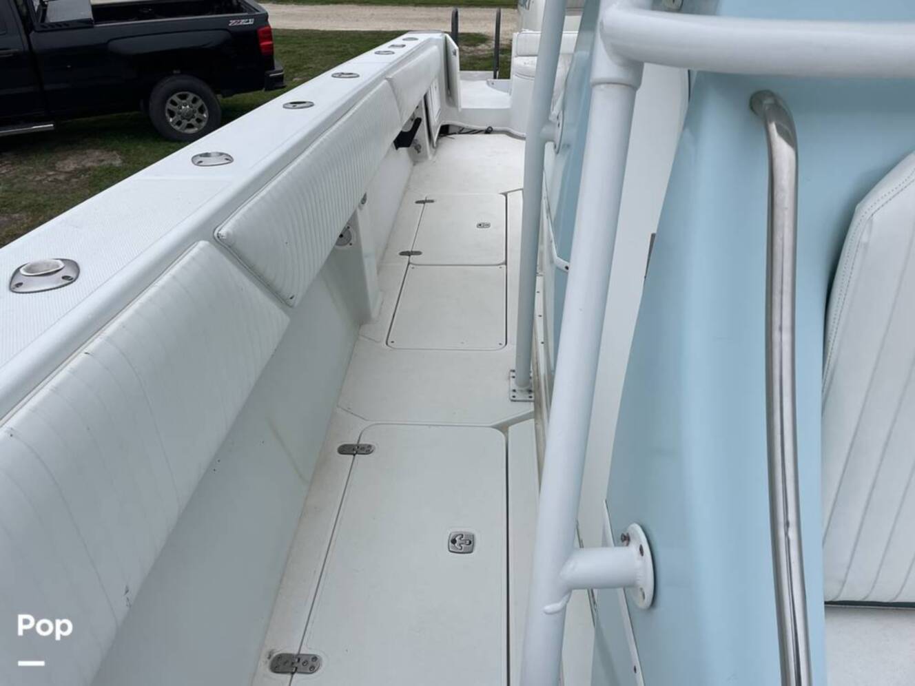 A photo of this 2003 Fountain 37