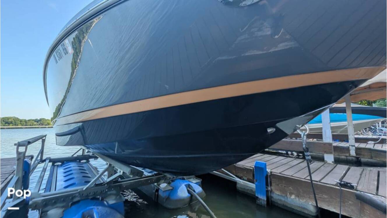 A photo of this 2021 Four Winns Horizon 230 RS
