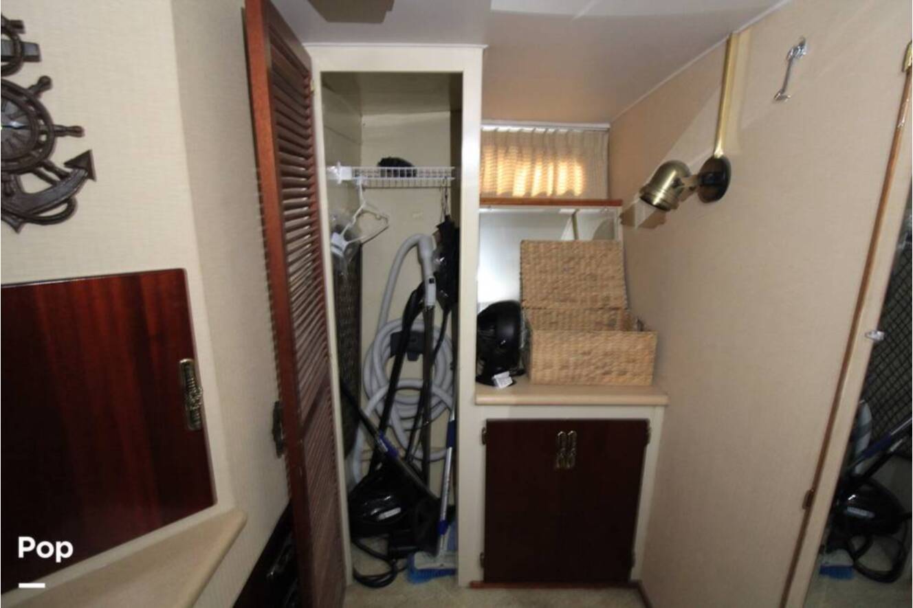 A photo of this 1973 Chris-Craft Commander 41