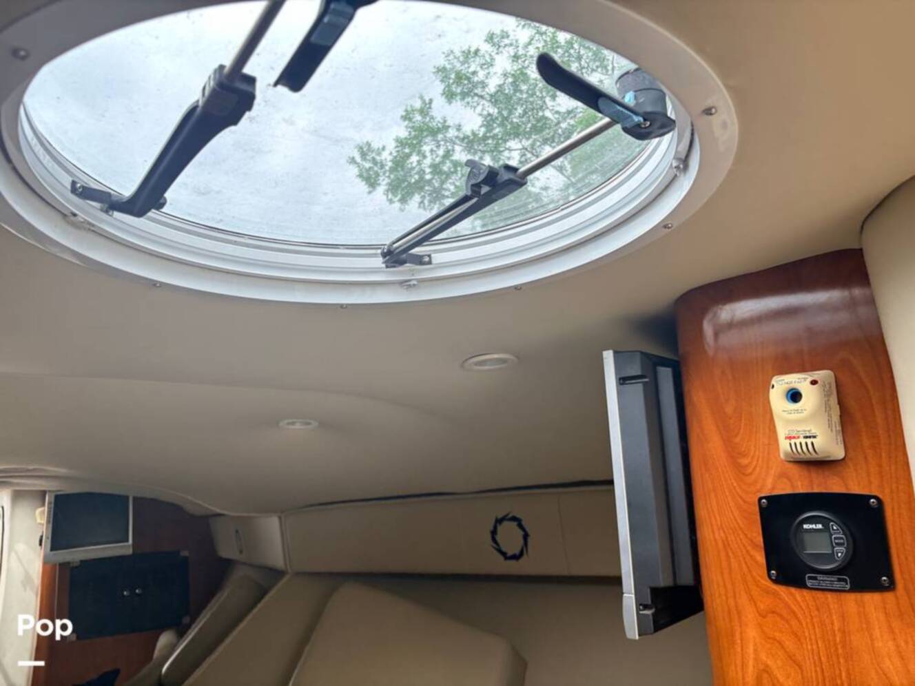 A photo of this 2009 Fountain LX 38