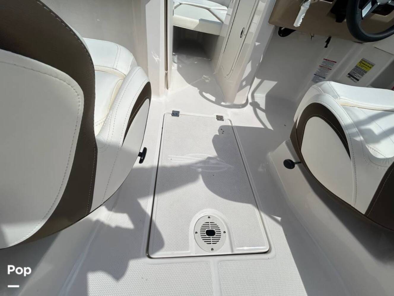 A photo of this 2022 Chaparral 23 SSi OB