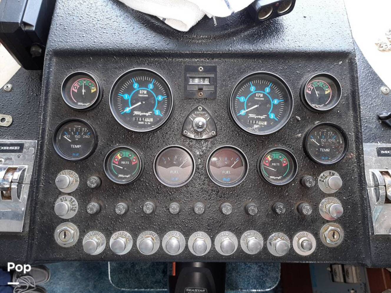 A photo of this 1981 Tollycraft 34 Tri-Cabin