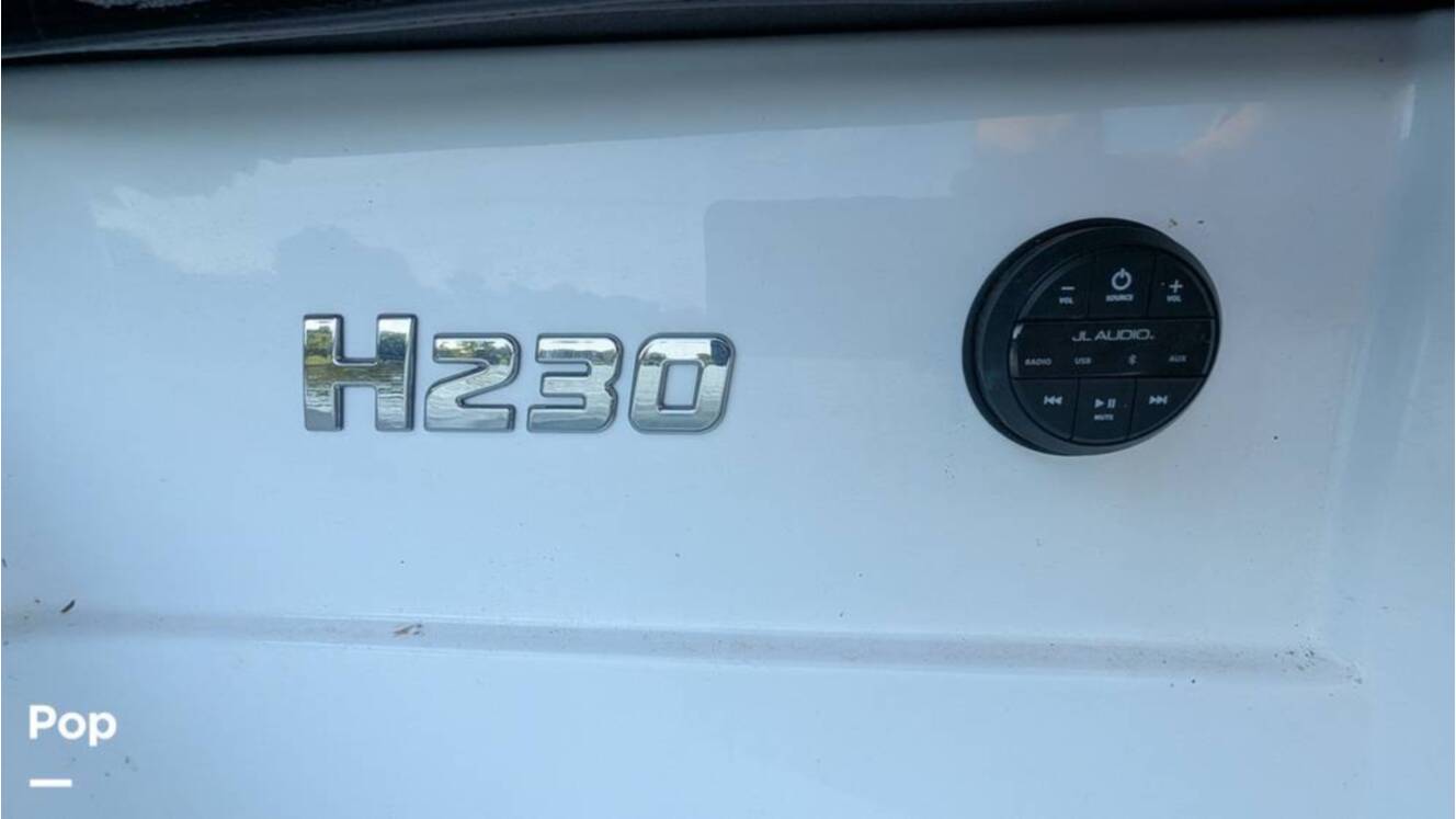 A photo of this 2021 Four Winns Horizon 230 RS