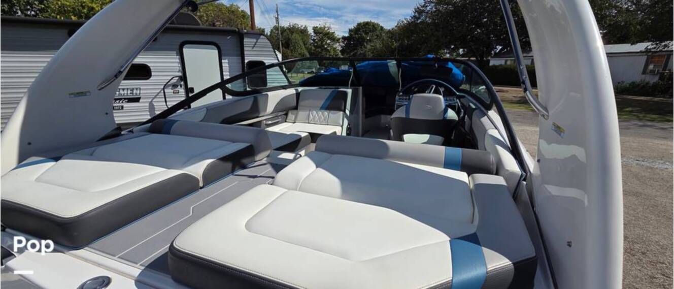 A photo of this 2019 Regal 2100 RX
