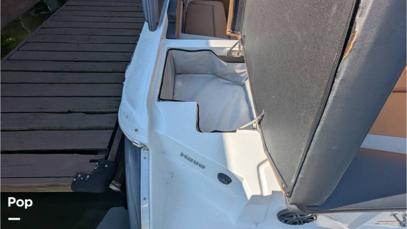 A photo of this 2021 Four Winns Horizon 230 RS