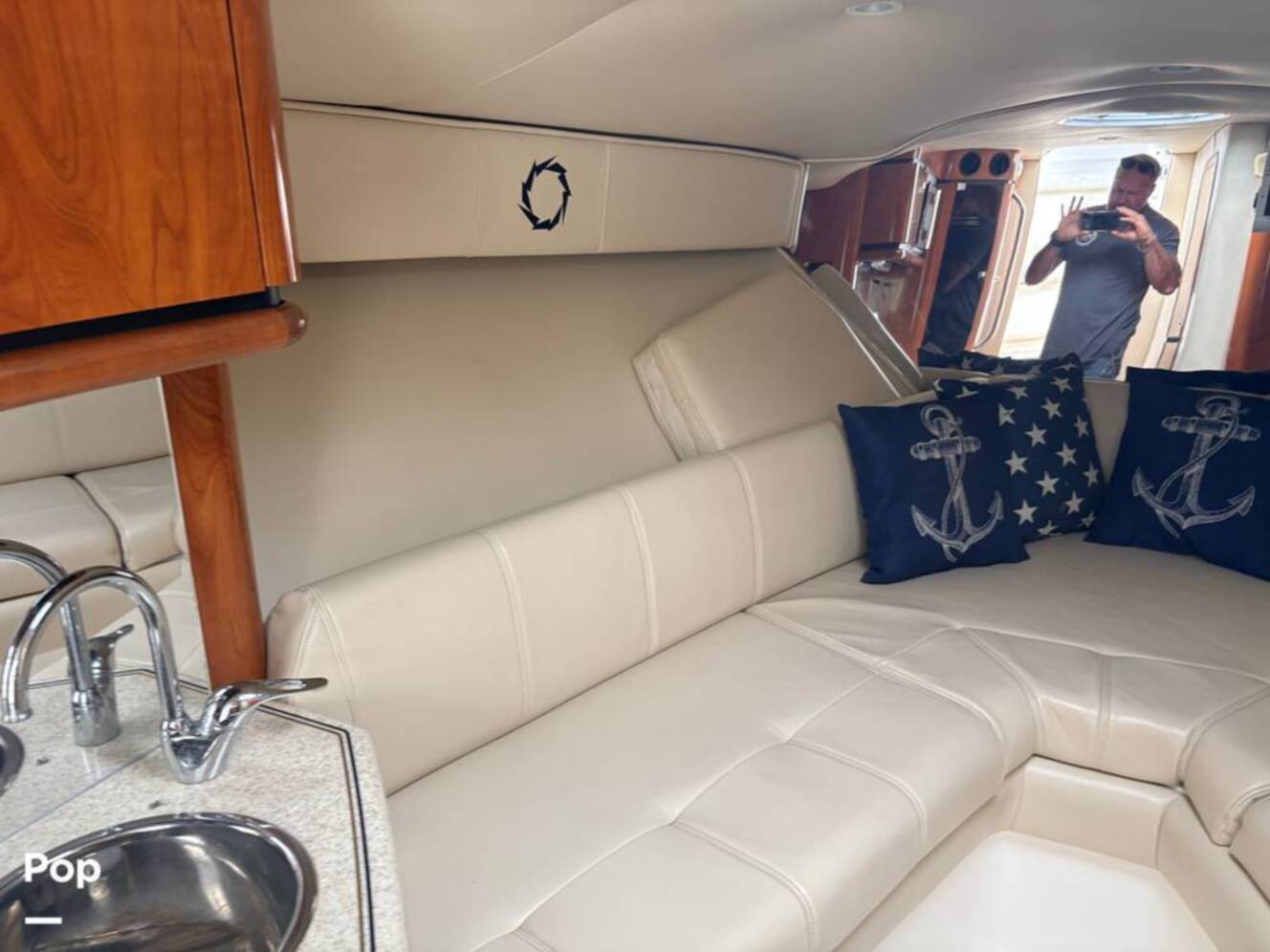 A photo of this 2009 Fountain LX 38