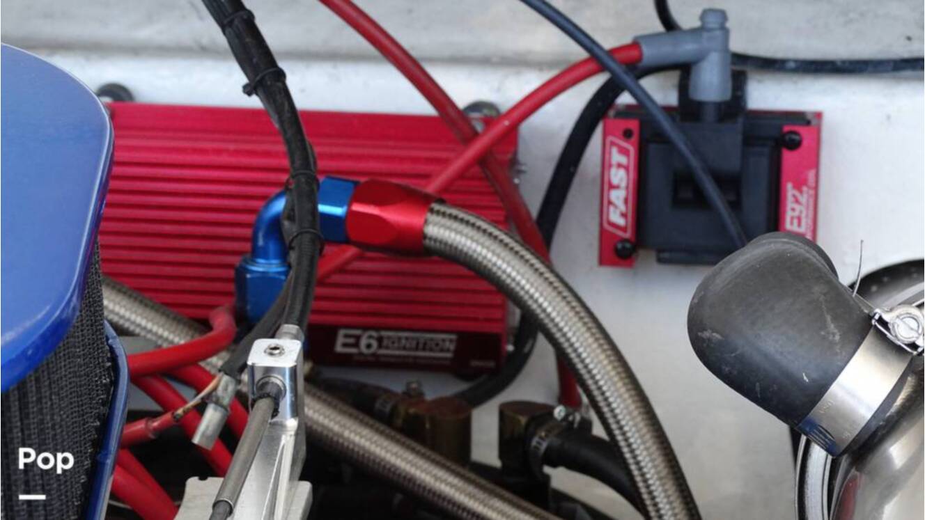 A photo of this 1989 Fountain Fever 38
