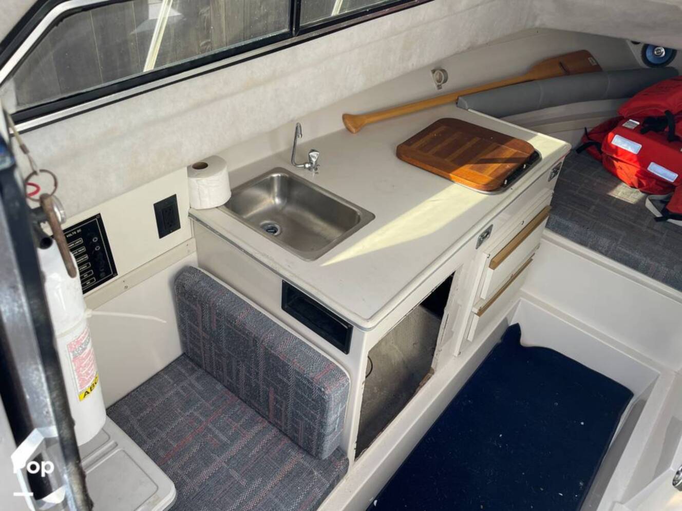 A photo of this 1990 Wellcraft 250 Sportsman