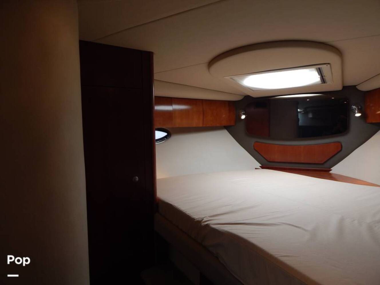A photo of this 2007 Cruisers Yachts 390 Sports Coupe