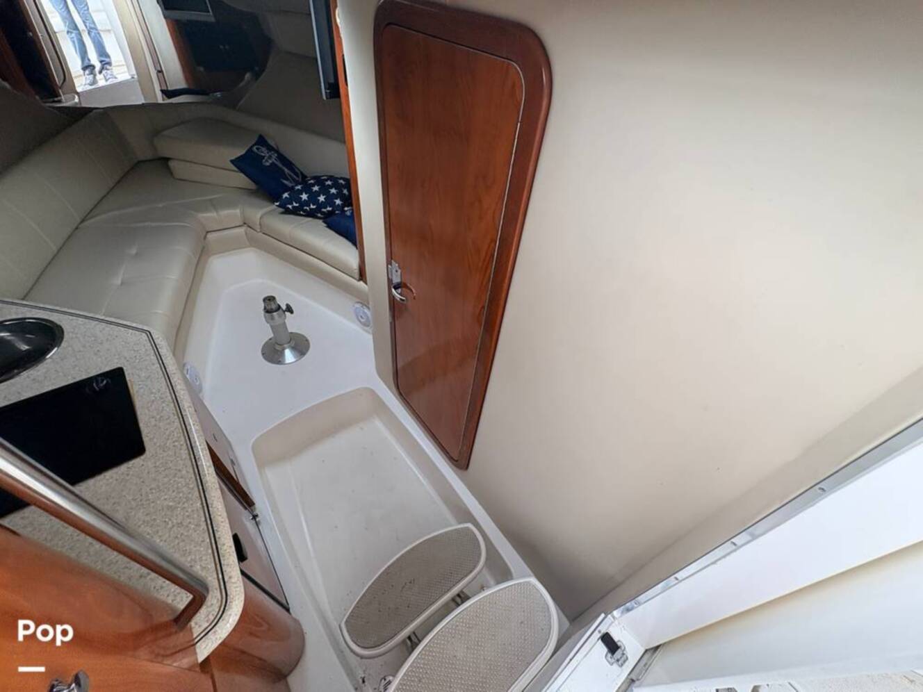 A photo of this 2009 Fountain LX 38