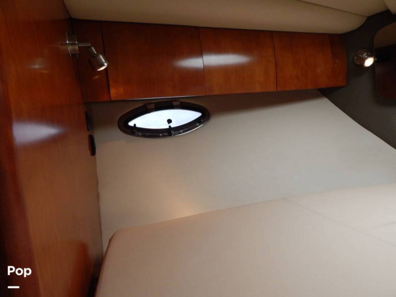 A photo of this 2007 Cruisers Yachts 390 Sports Coupe
