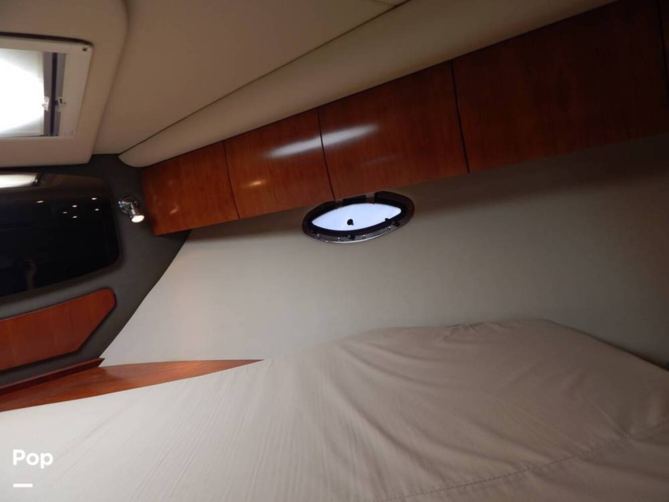 A photo of this 2007 Cruisers Yachts 390 Sports Coupe