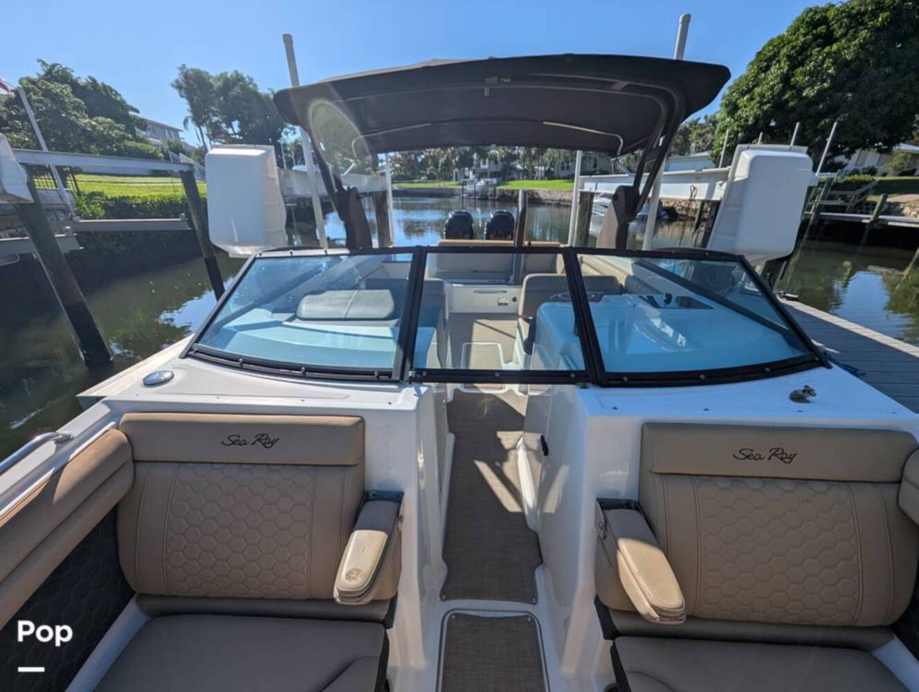 A photo of this 2018 Sea Ray SDX 290
