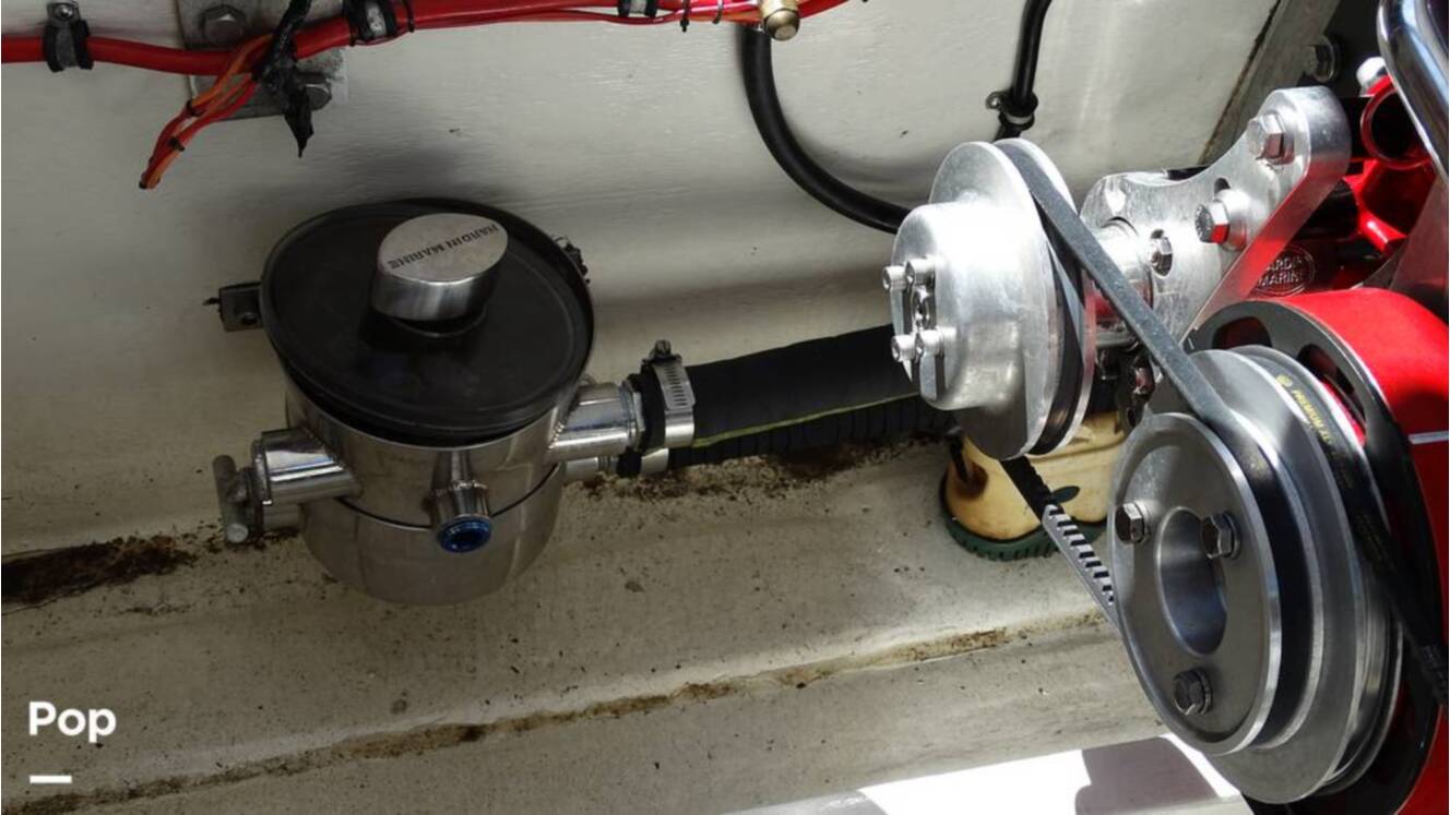 A photo of this 1989 Fountain Fever 38
