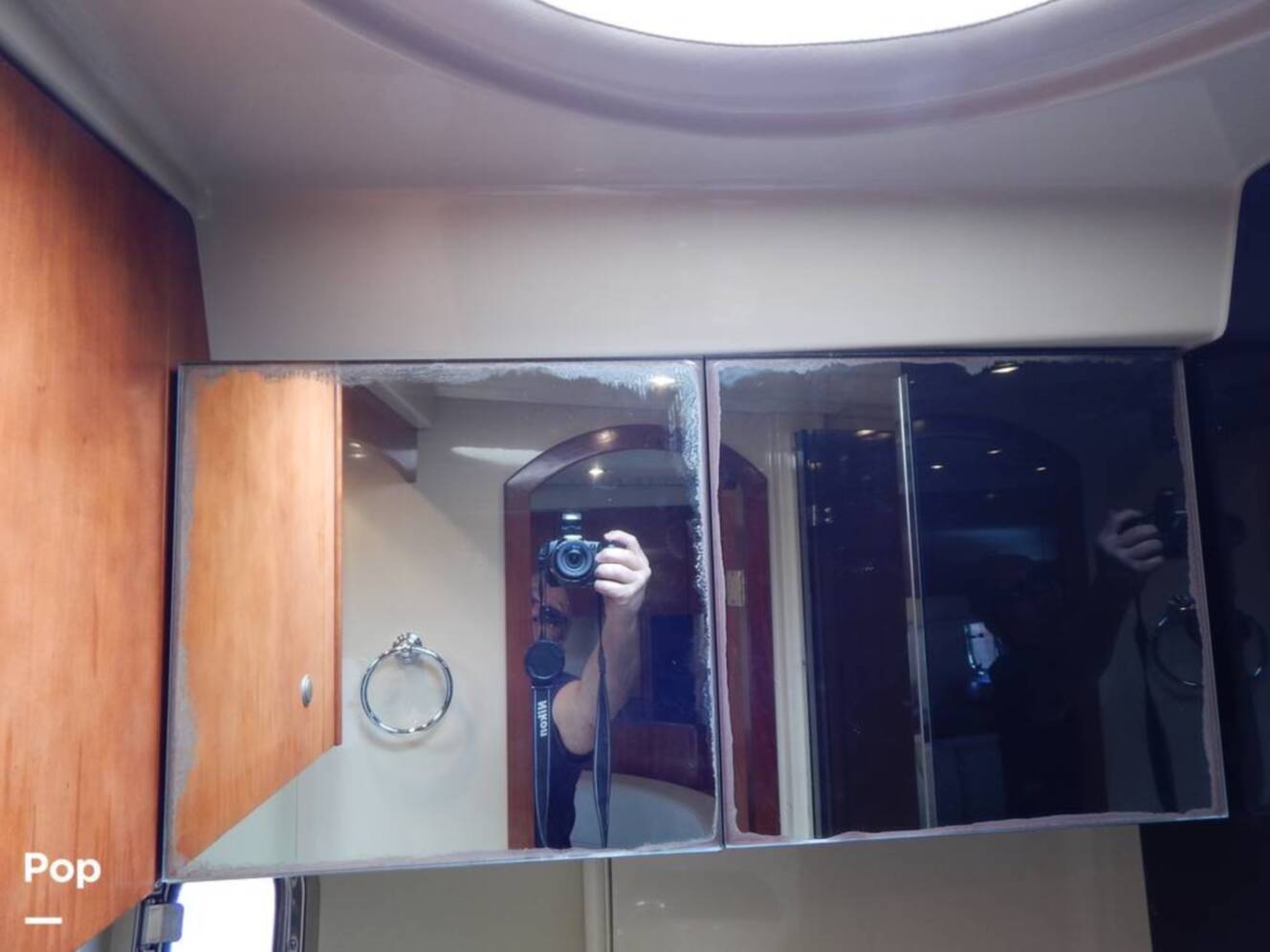 A photo of this 2007 Cruisers Yachts 390 Sports Coupe