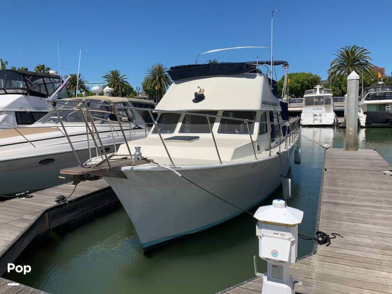 A photo of this 1981 Tollycraft 34 Tri-Cabin