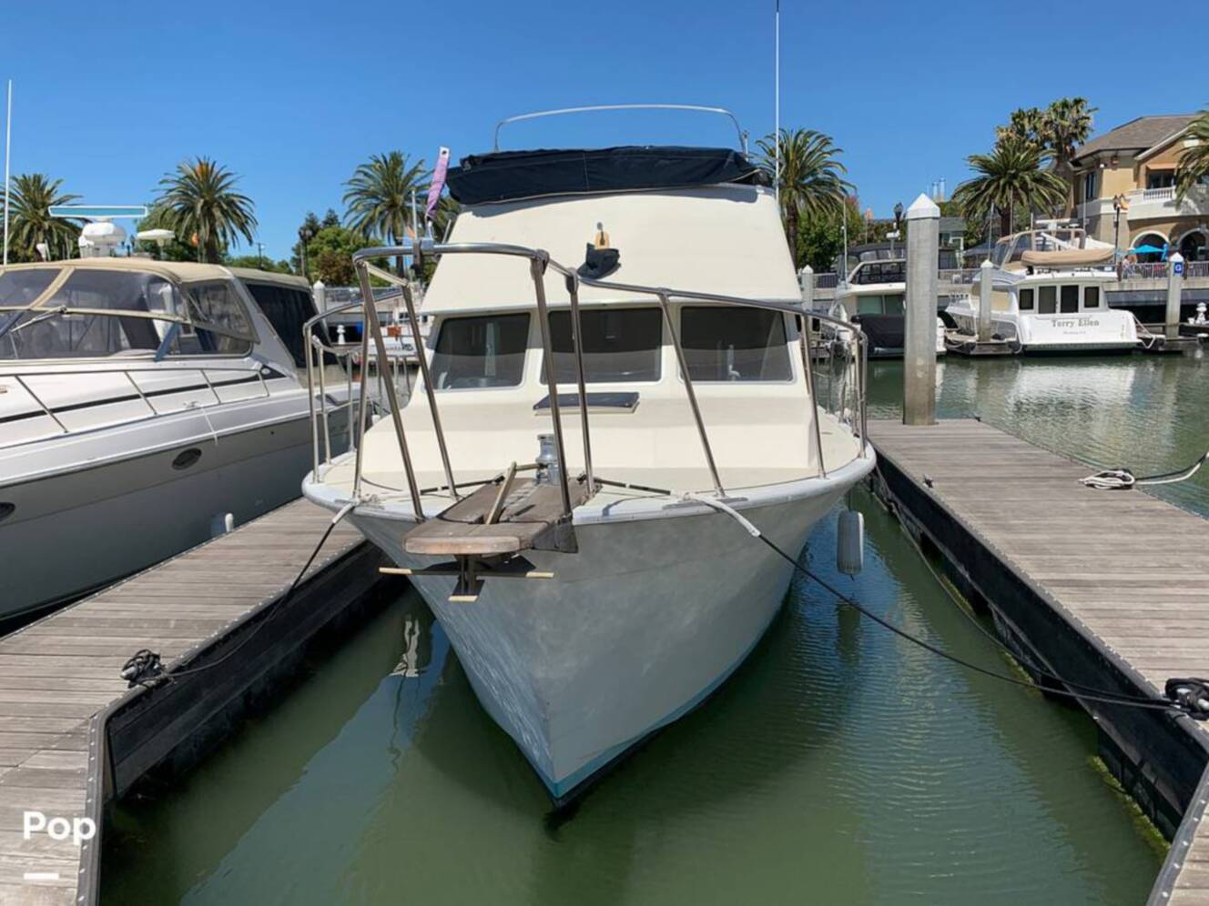 A photo of this 1981 Tollycraft 34 Tri-Cabin
