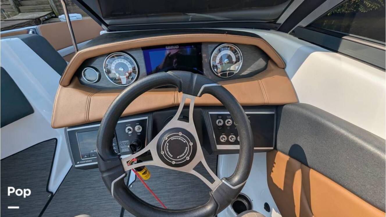 A photo of this 2021 Four Winns Horizon 230 RS
