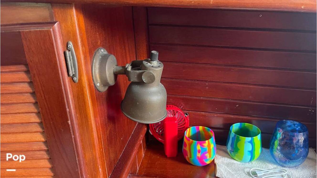 A photo of this 1989 Parkins H-28