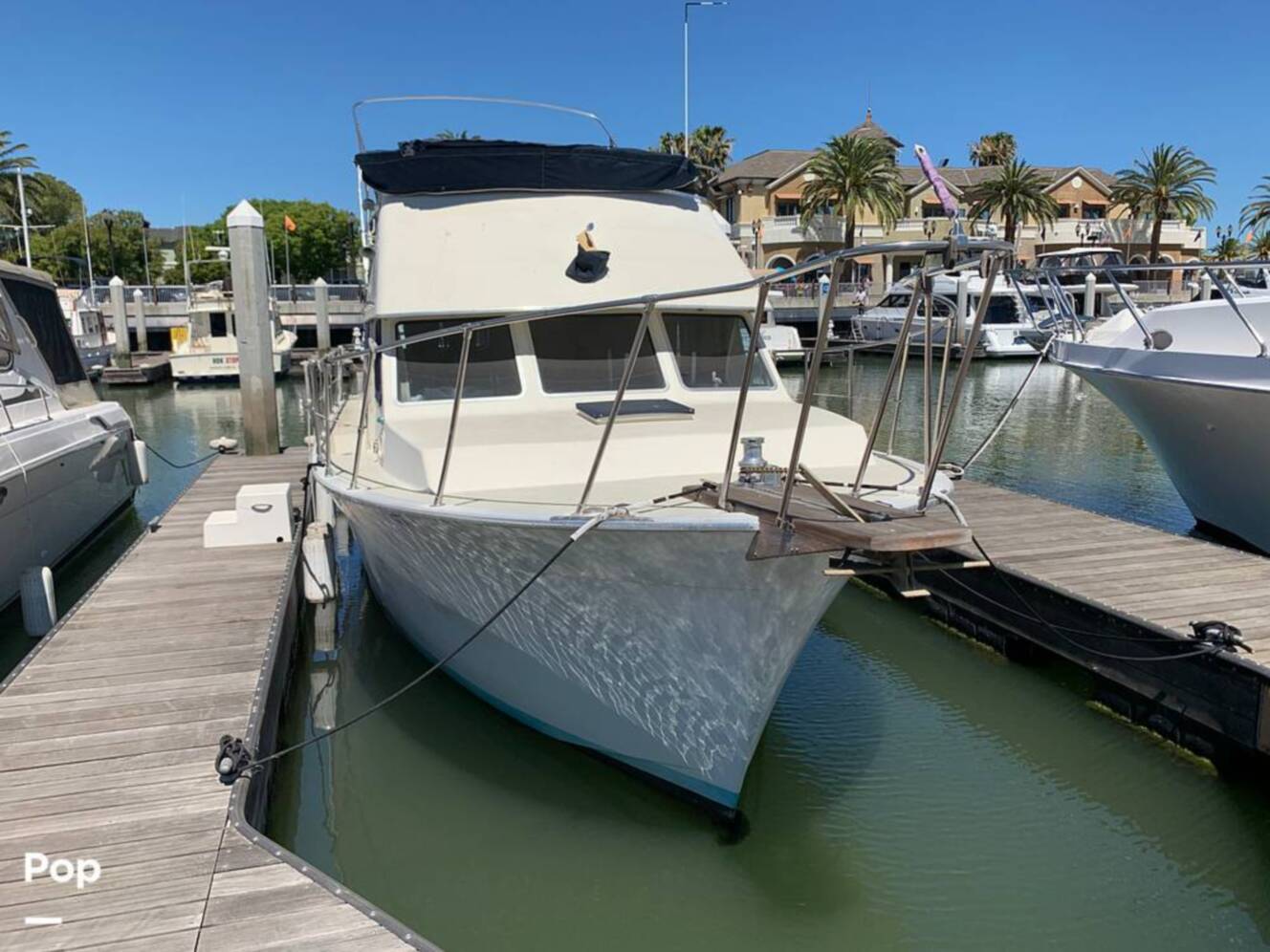 A photo of this 1981 Tollycraft 34 Tri-Cabin
