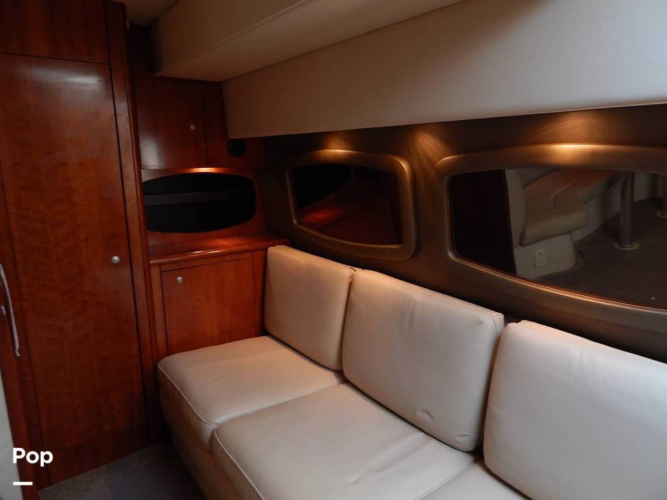 A photo of this 2007 Cruisers Yachts 390 Sports Coupe