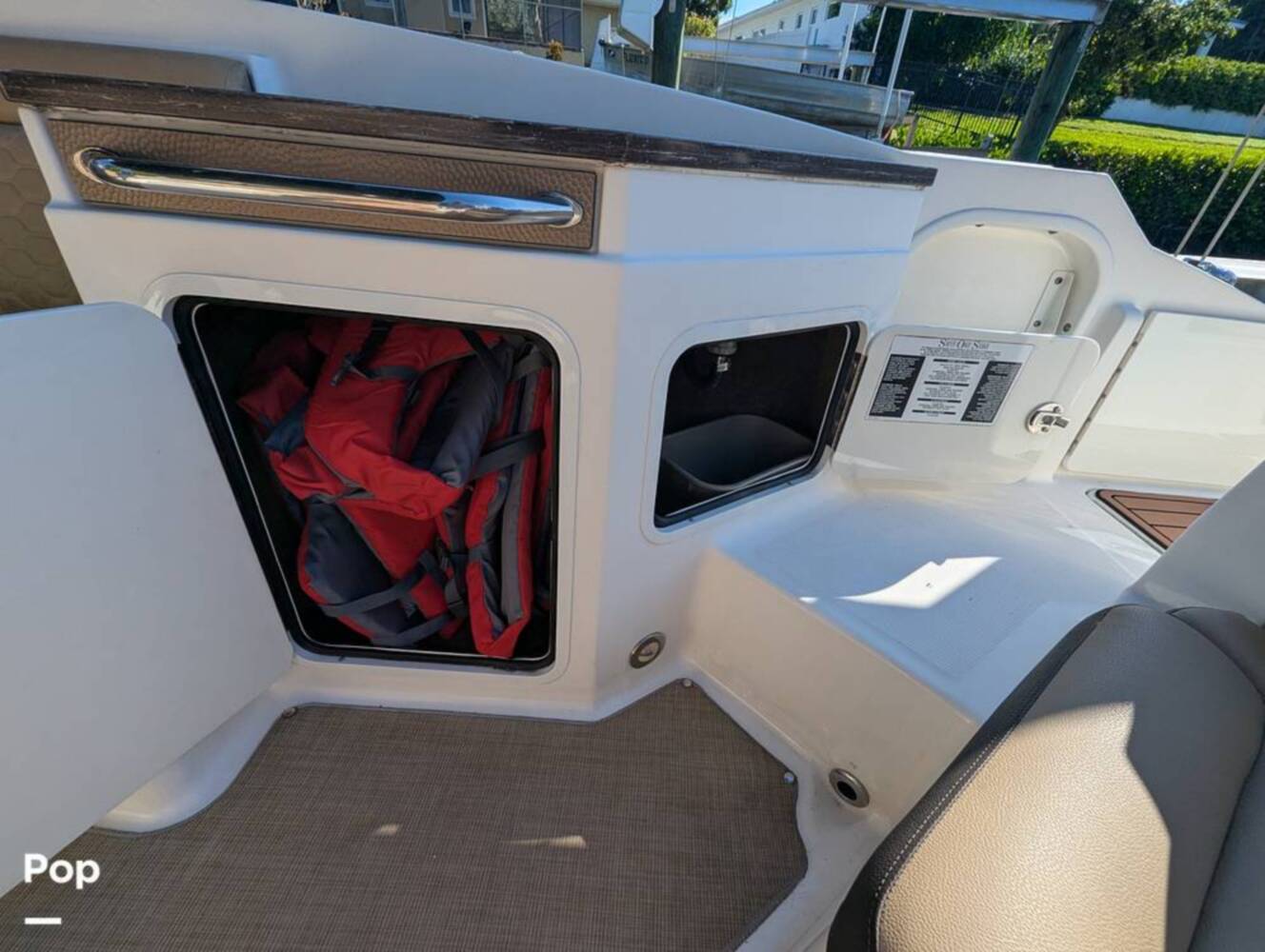 A photo of this 2018 Sea Ray SDX 290