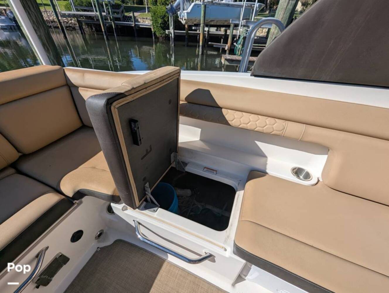A photo of this 2018 Sea Ray SDX 290