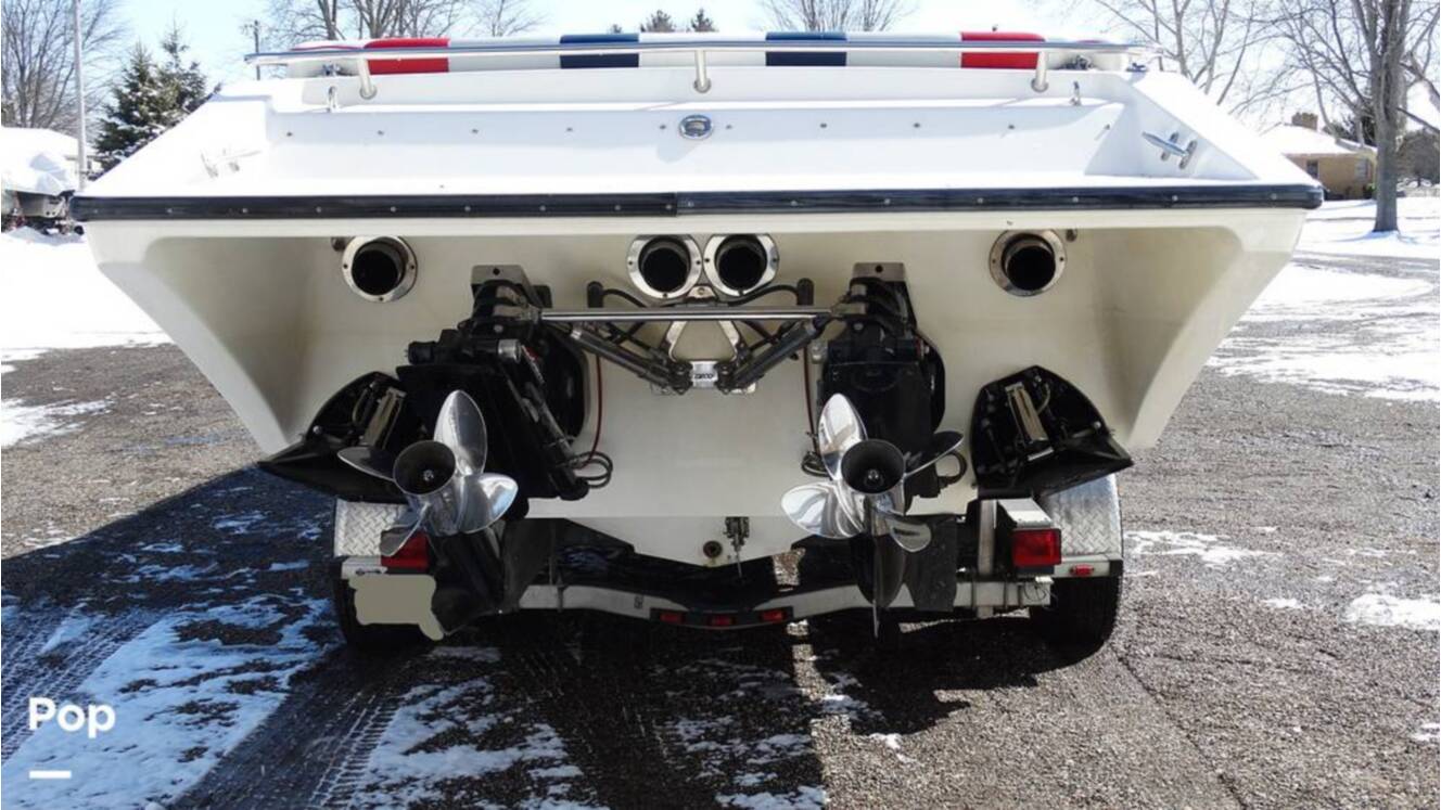 A photo of this 1989 Fountain Fever 38