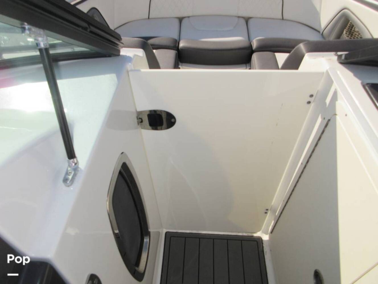 A photo of this 2019 Monterey M45