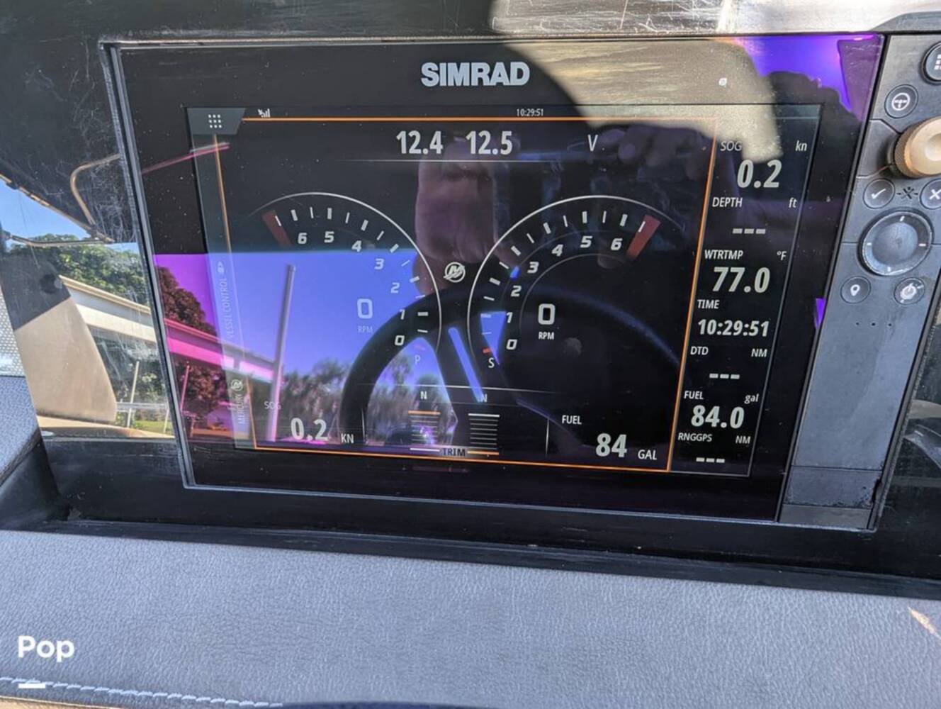 A photo of this 2018 Sea Ray SDX 290