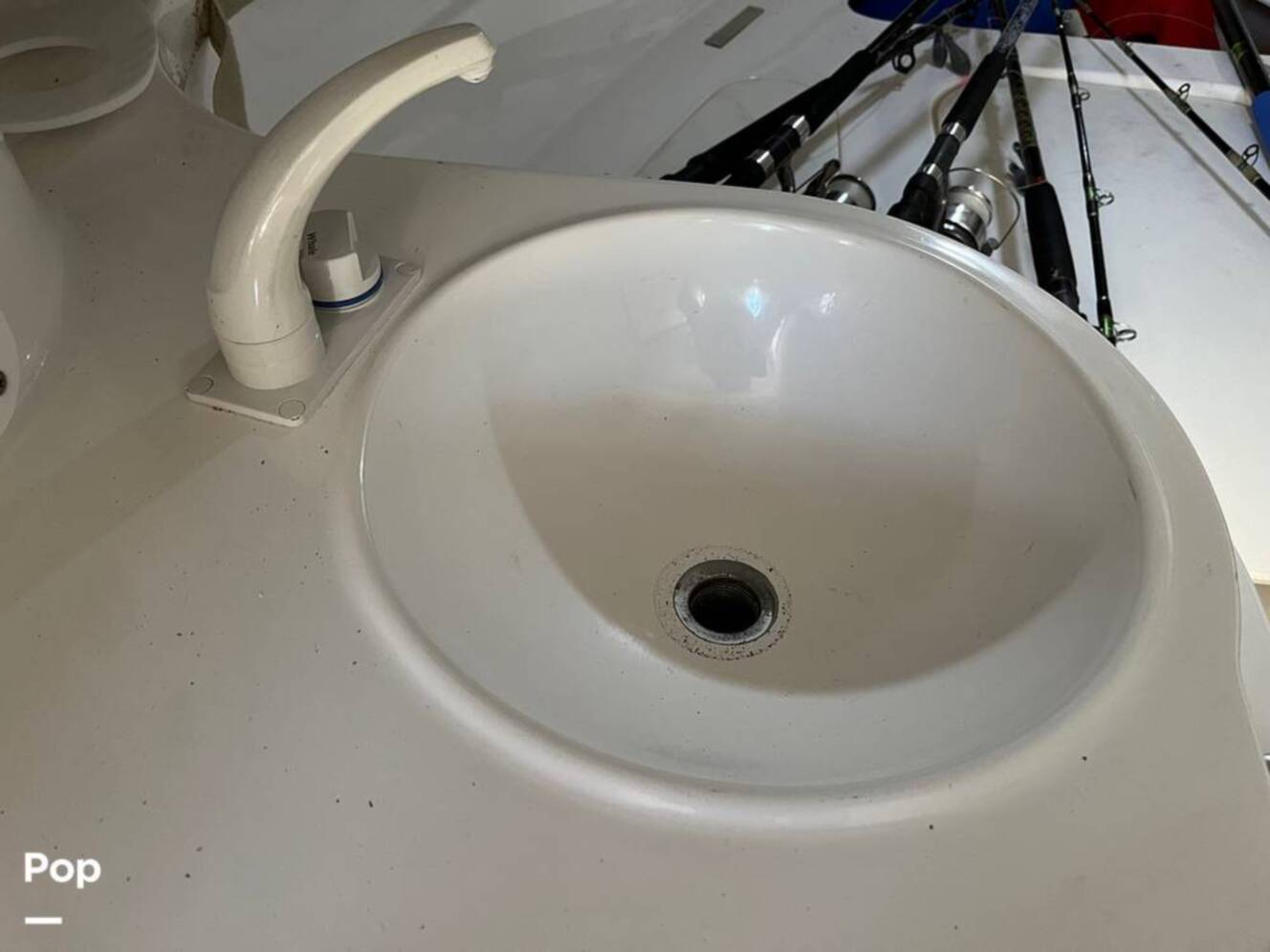 A photo of this 1996 Fountain Sportfish Cruiser