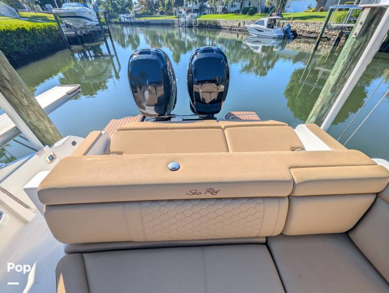 A photo of this 2018 Sea Ray SDX 290